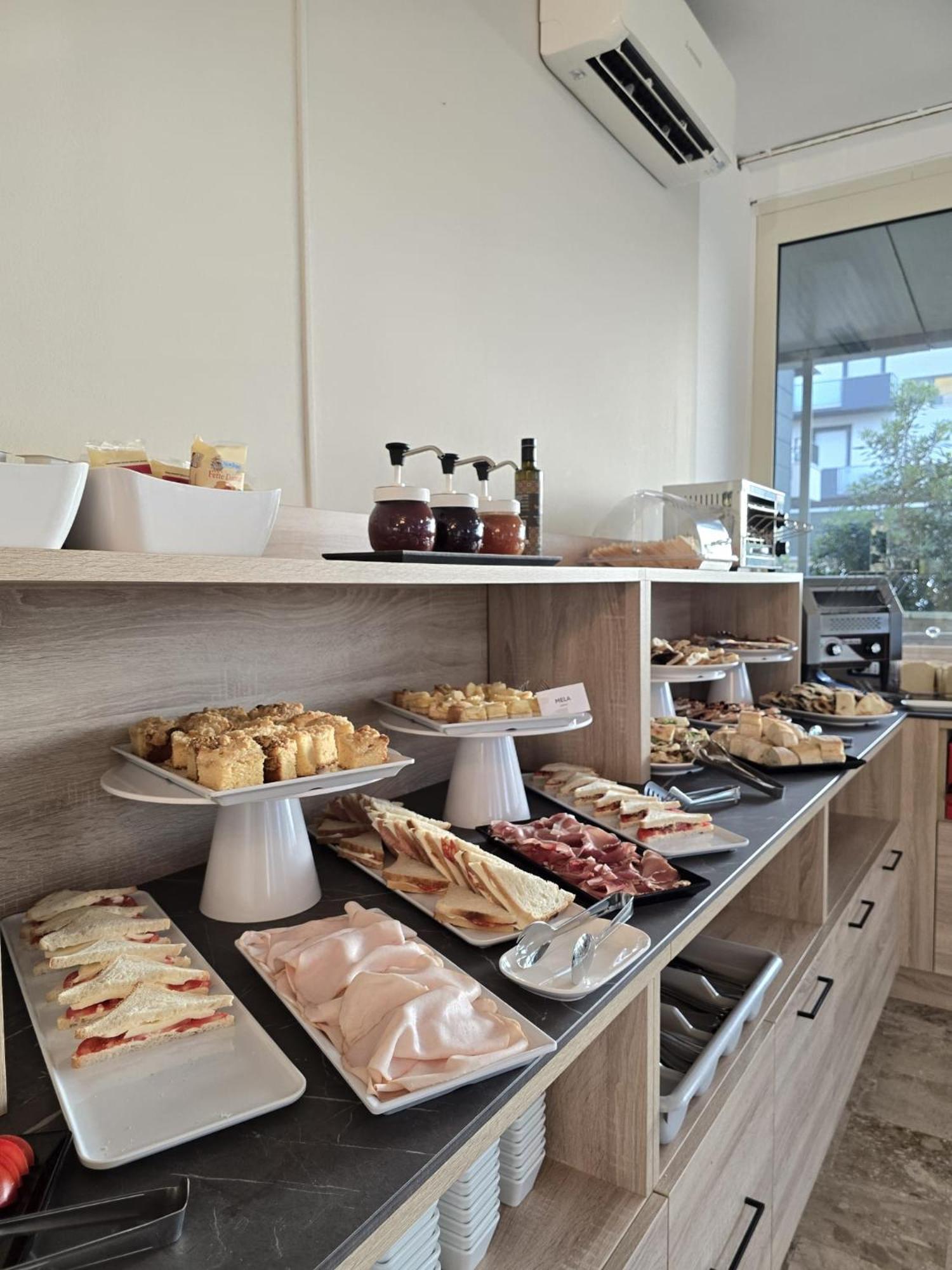 Hotel Helios Beach Milano Marittima Ngoại thất bức ảnh