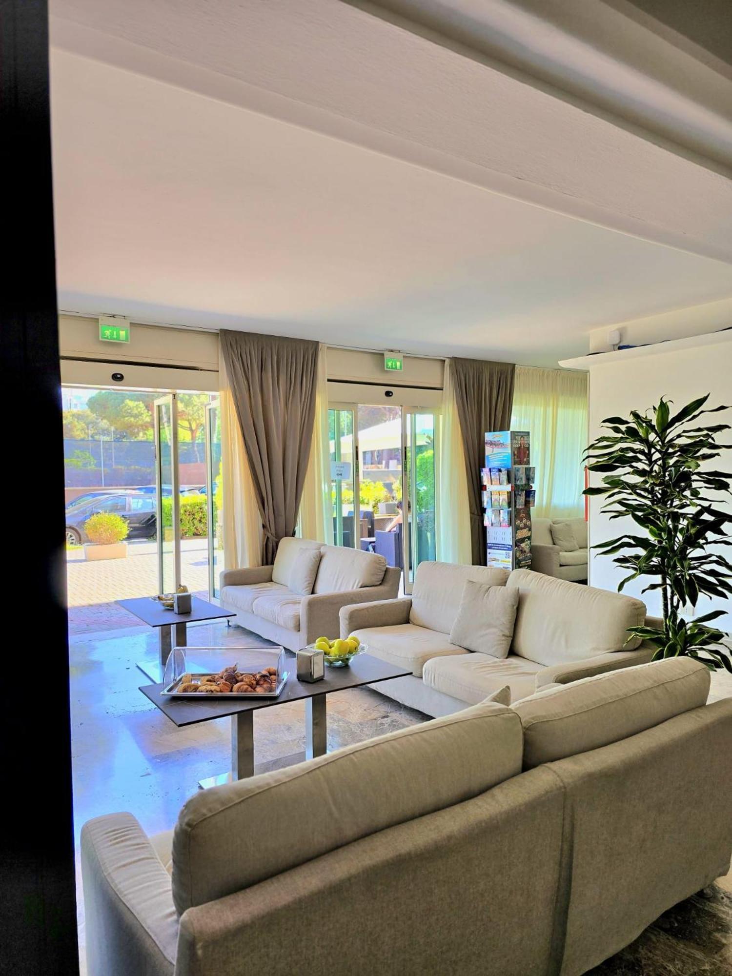 Hotel Helios Beach Milano Marittima Ngoại thất bức ảnh